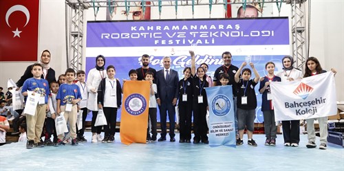 Vali Ünlüer, Kahramanmaraş Robotik ve Teknoloji Festivali Ödül Töreni’ne Katıldı